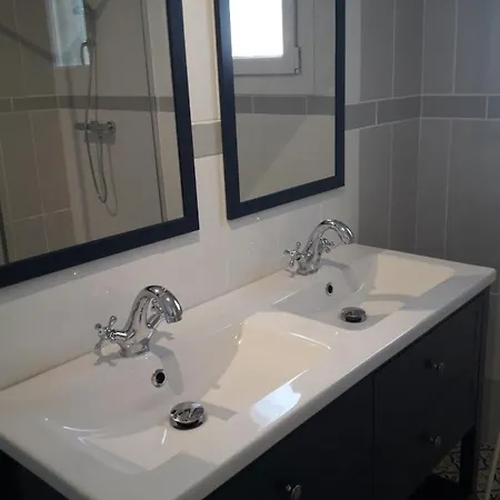 Malau Pour 6 Personnes Près De Royan Et Ses Plages, Charente Maritime Casa vacanze