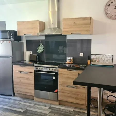 Malau Pour 6 Personnes Pres De Royan Et Ses Plages, Charente Maritime Holiday home Saint-Augustin (Charente-Maritime)